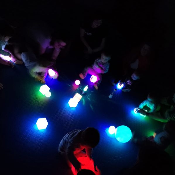 foto de actividad con bebés