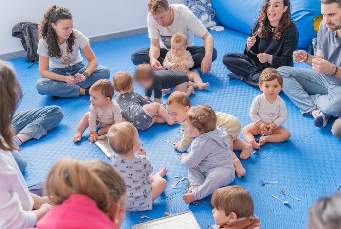 foto de actividad con bebés