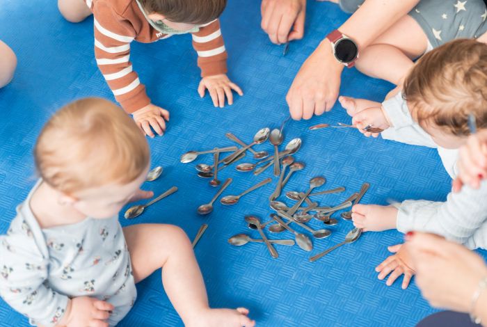 foto de actividad con bebés